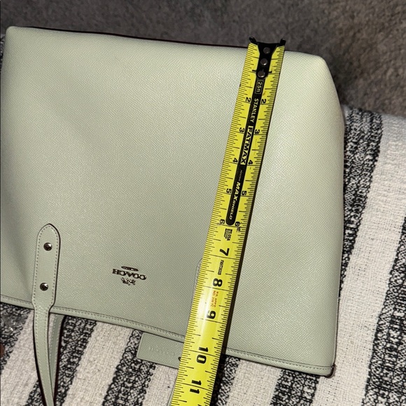 Coach City Tote Bag Sage green crossgrain leather interior pockets - Picture 13 of 15